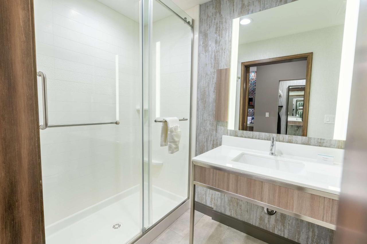 Hilton Garden Inn Wichita Downtown, Ks Ngoại thất bức ảnh
