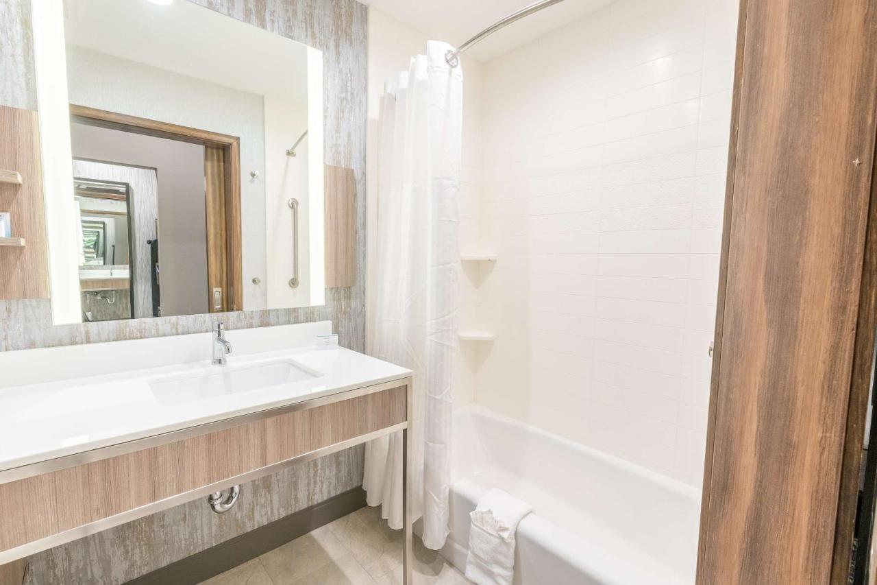 Hilton Garden Inn Wichita Downtown, Ks Ngoại thất bức ảnh