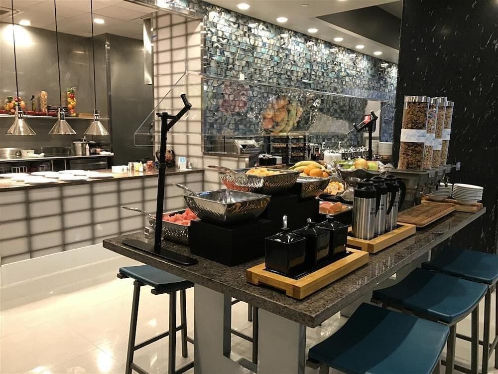 Hilton Garden Inn Wichita Downtown, Ks Ngoại thất bức ảnh