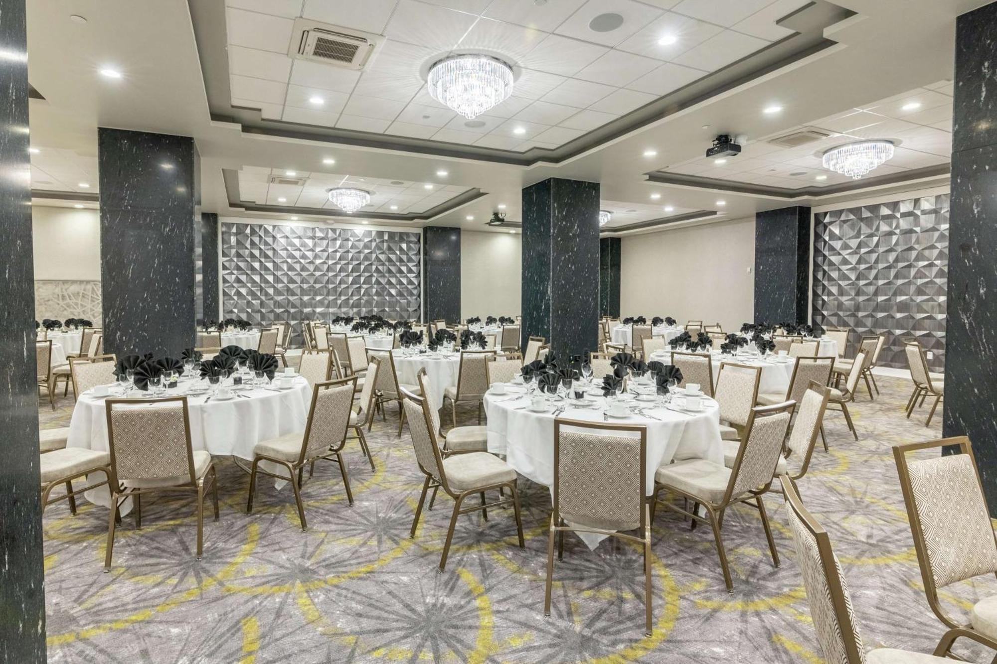 Hilton Garden Inn Wichita Downtown, Ks Ngoại thất bức ảnh